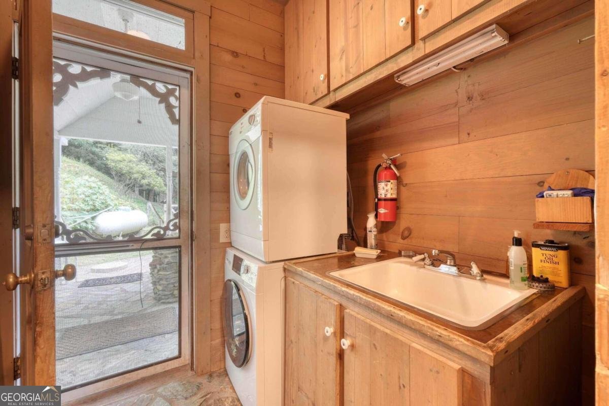2350 Dial Road Blue Ridge - 27