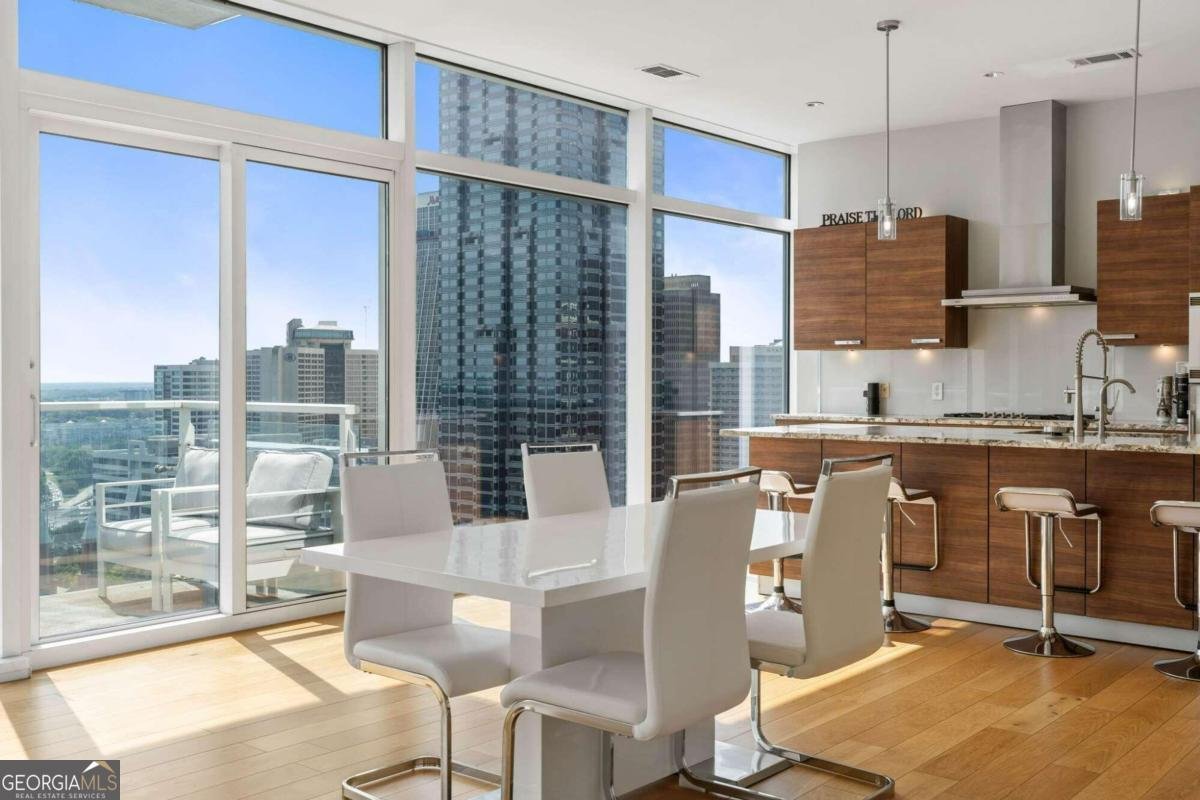 45 IVAN ALLEN JR. Boulevard Atlanta - 5