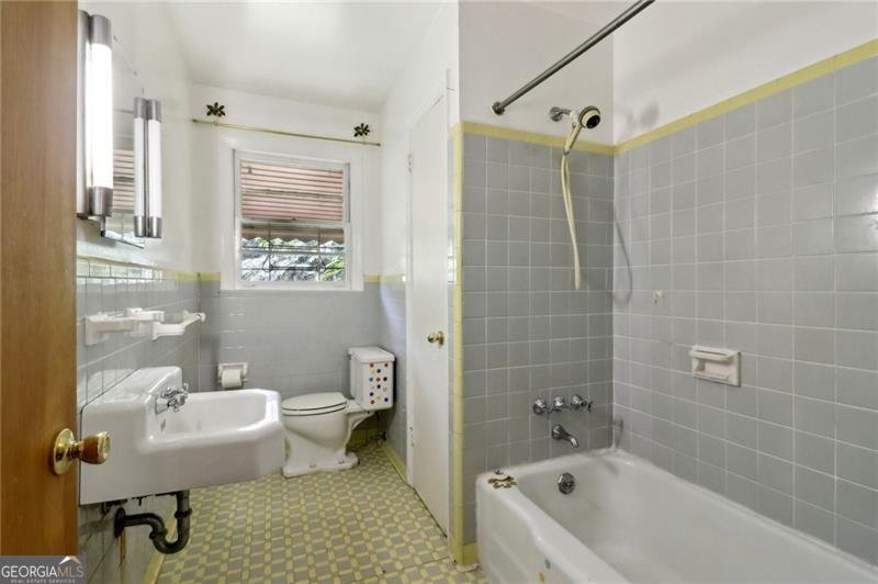 1272 Breezy Lane Atlanta - 29