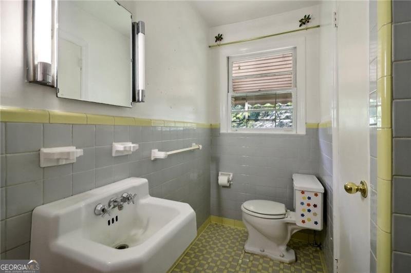 1272 Breezy Lane Atlanta - 30