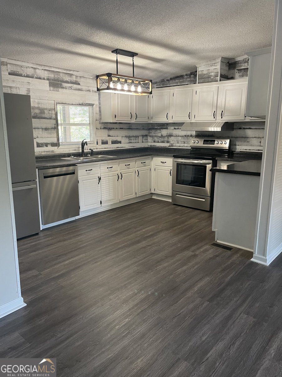61 Rosebud Court Sparta - 6