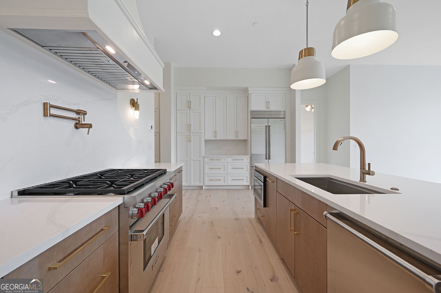8200 Main Street Woodstock - 8