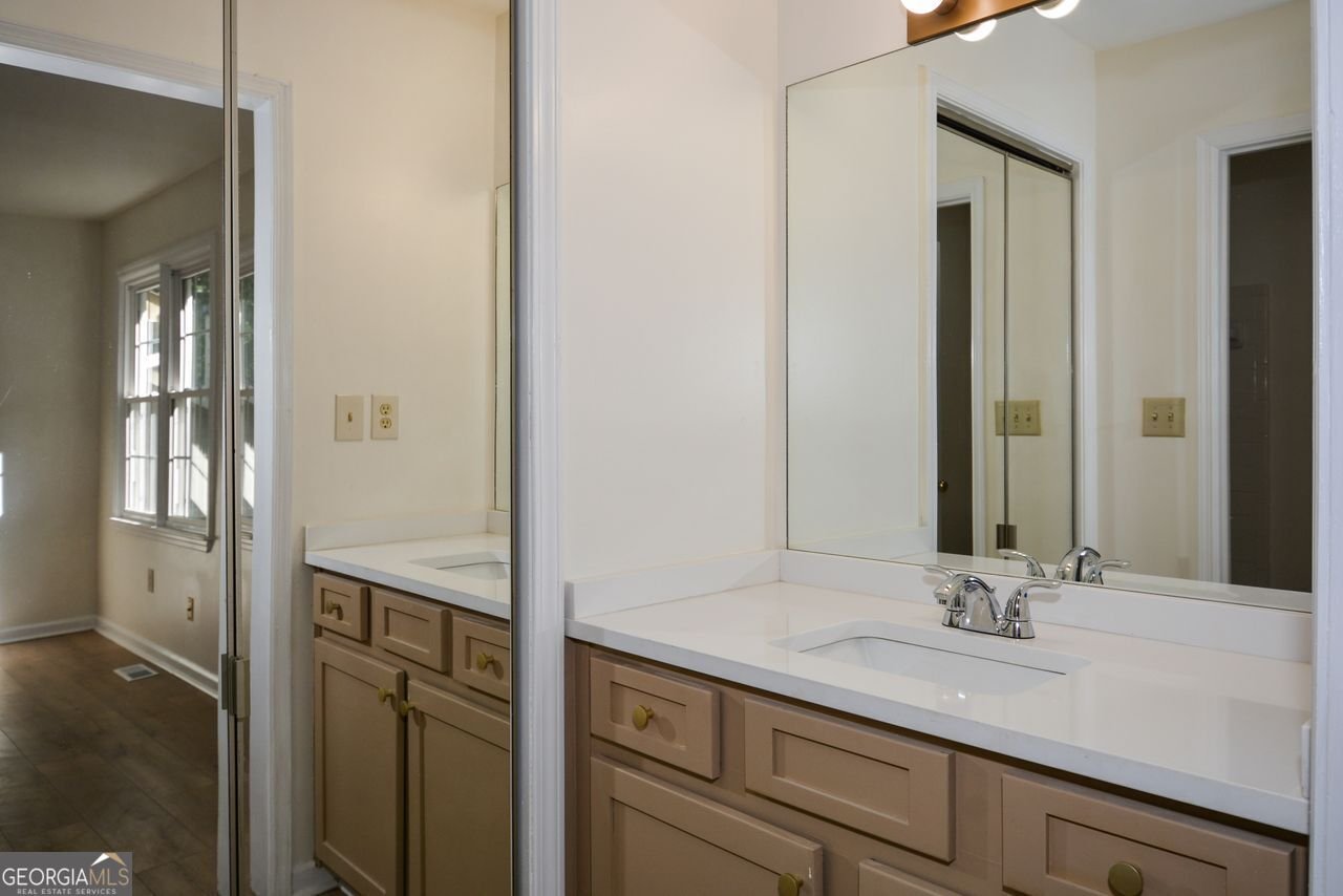 1666 Paddlewheel Drive Marietta - 26