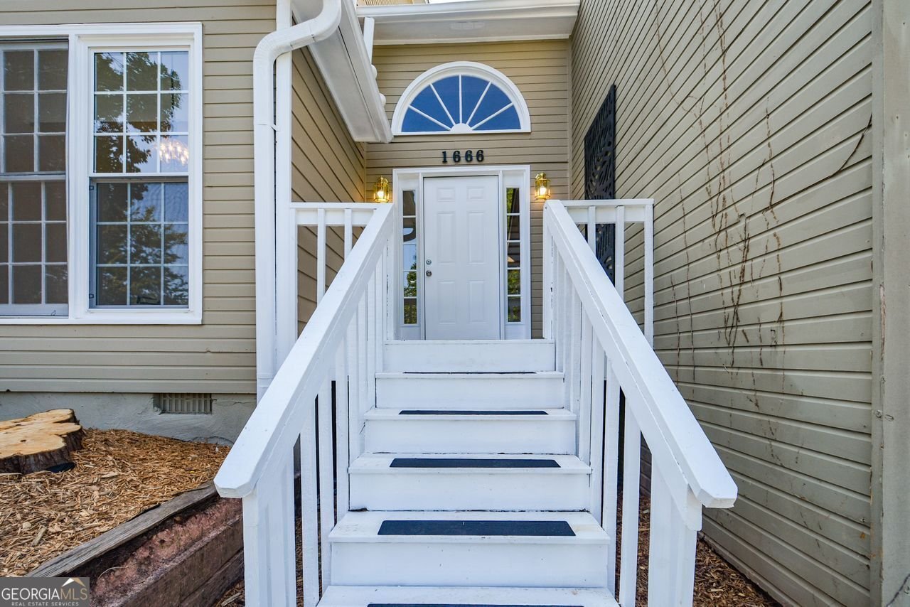 1666 Paddlewheel Drive Marietta - 3