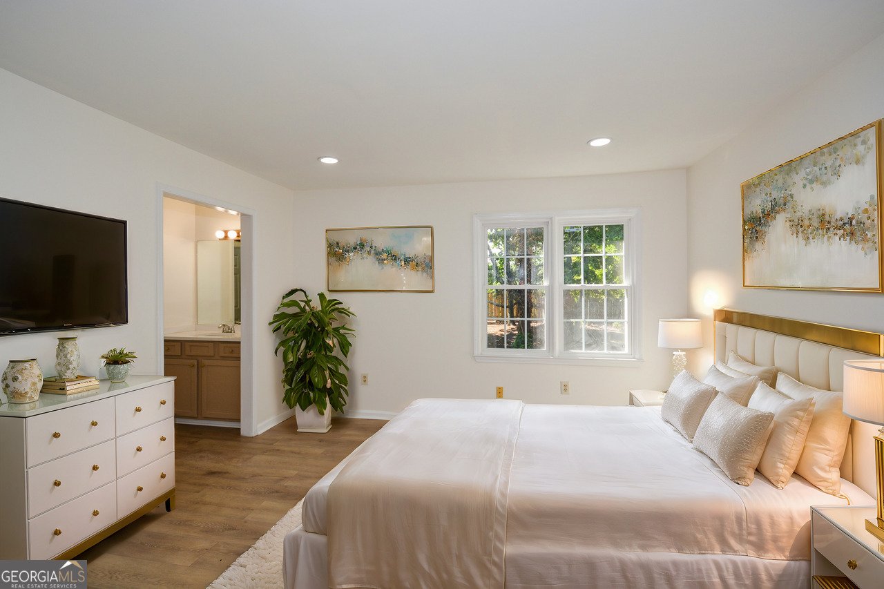 1666 Paddlewheel Drive Marietta - 45
