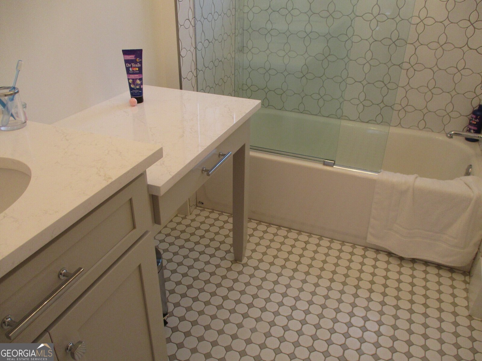 460 Anderson Drive Clayton - 37