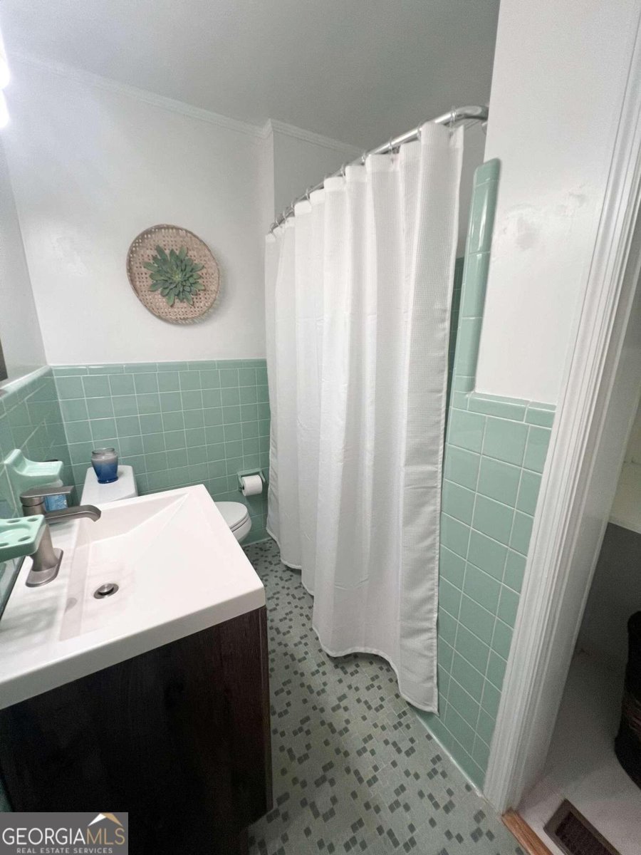 635 Lawson Street Bremen - 53