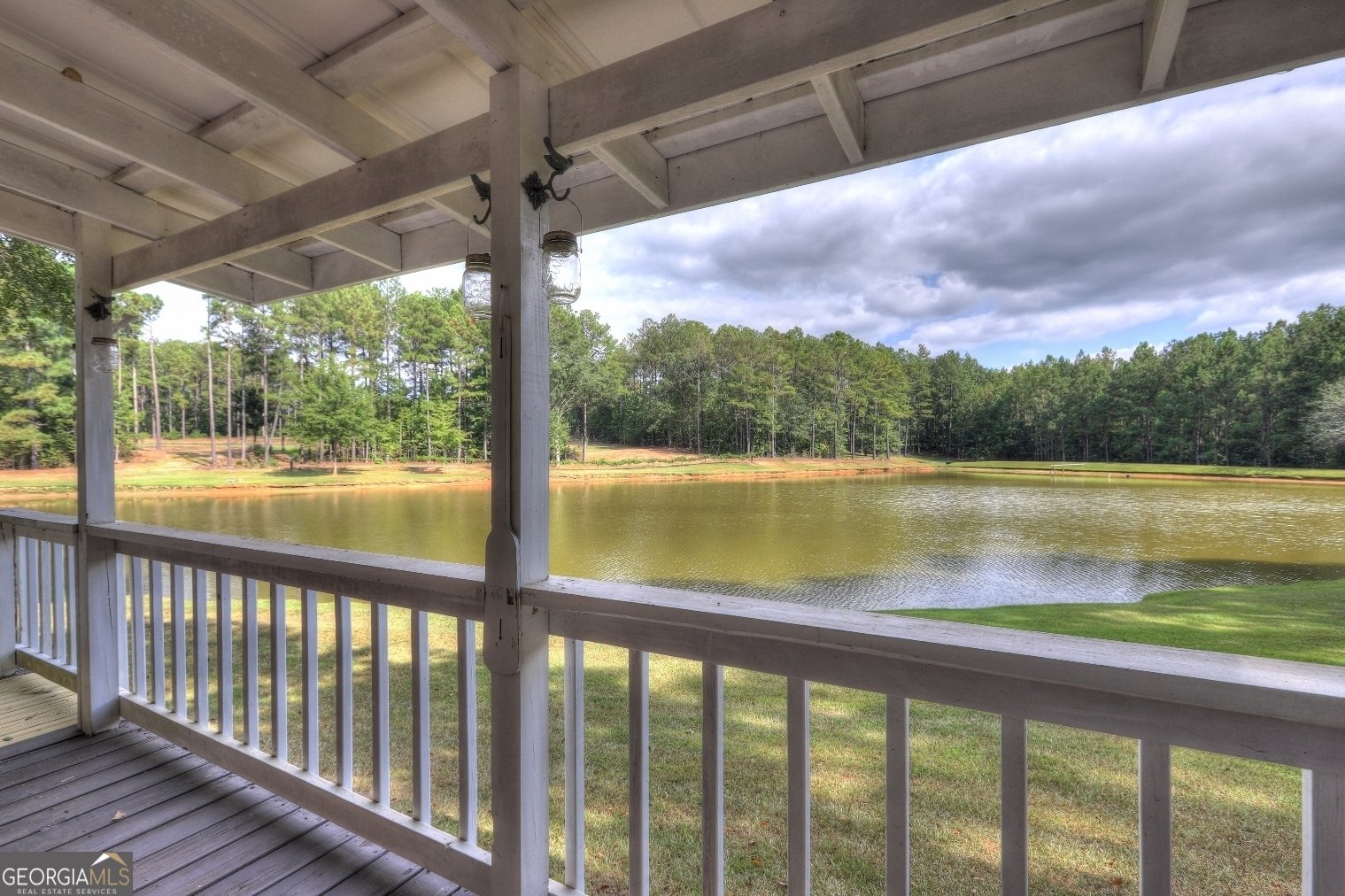 218 City Pond Road Barnesville - 44
