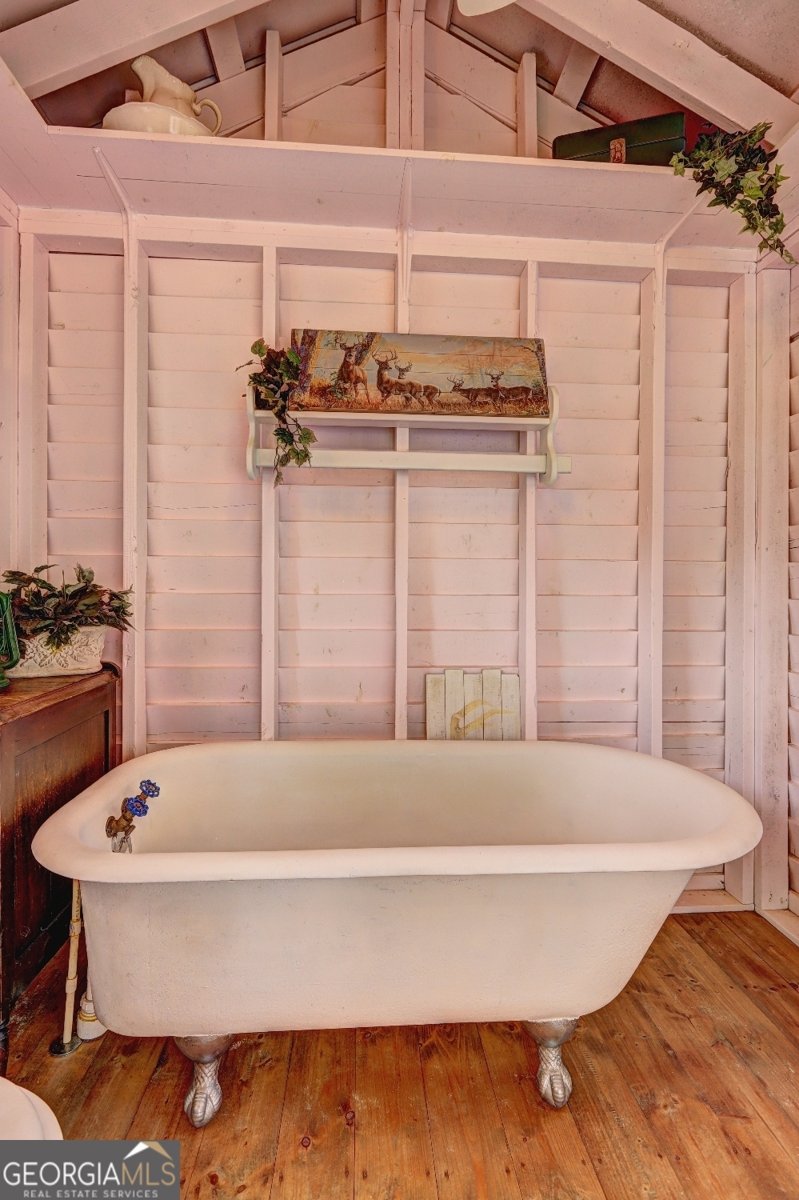 218 City Pond Road Barnesville - 52