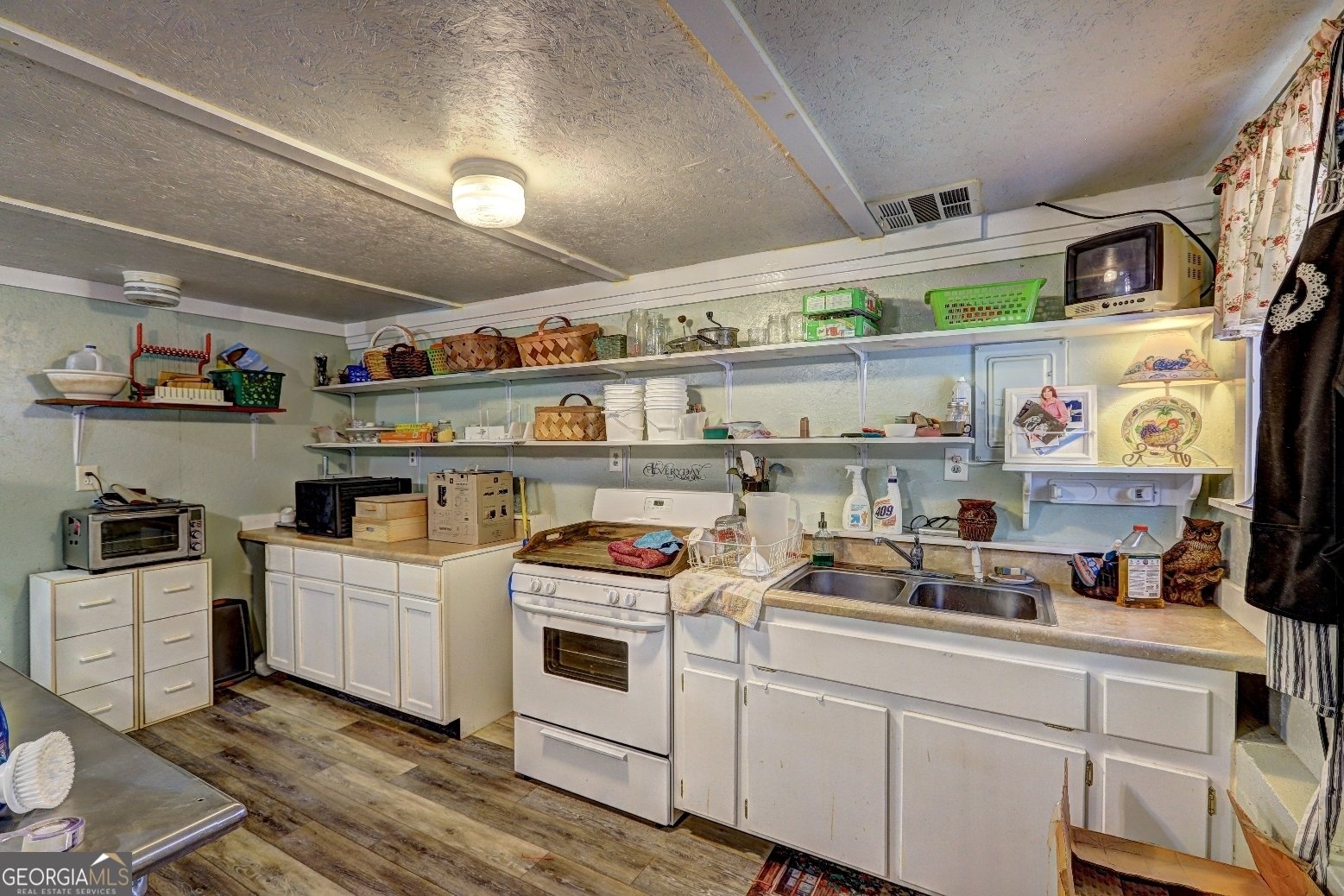 218 City Pond Road Barnesville - 74