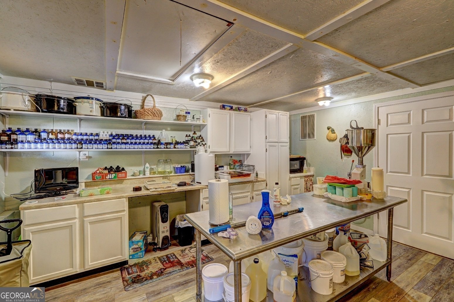 218 City Pond Road Barnesville - 75