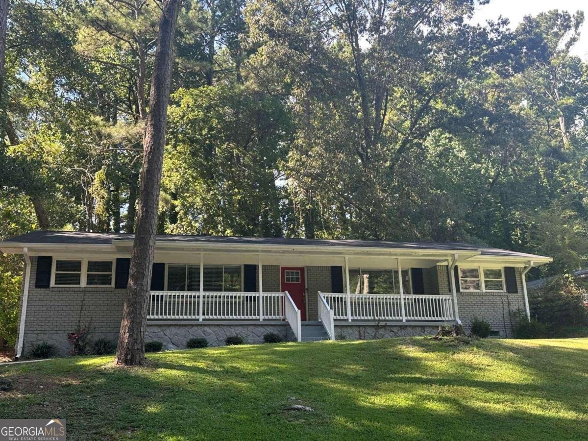 3207 Cloverhurst Drive East Point - 1