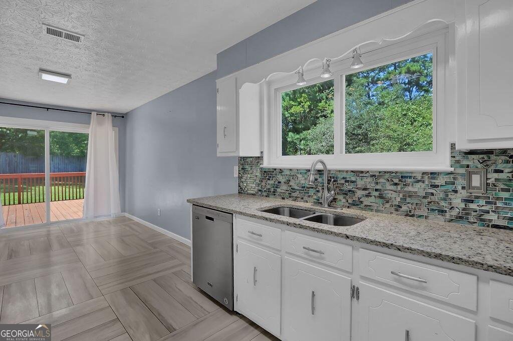 4907 Wycliffe Dr Sw Stone Mountain - 18