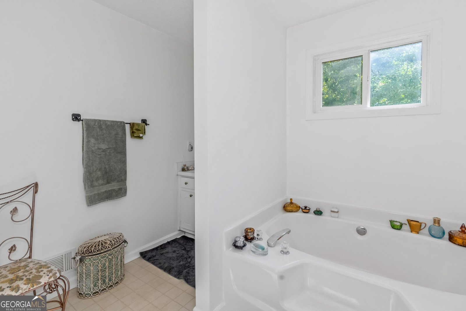 825 Bethany Road Locust Grove - 27