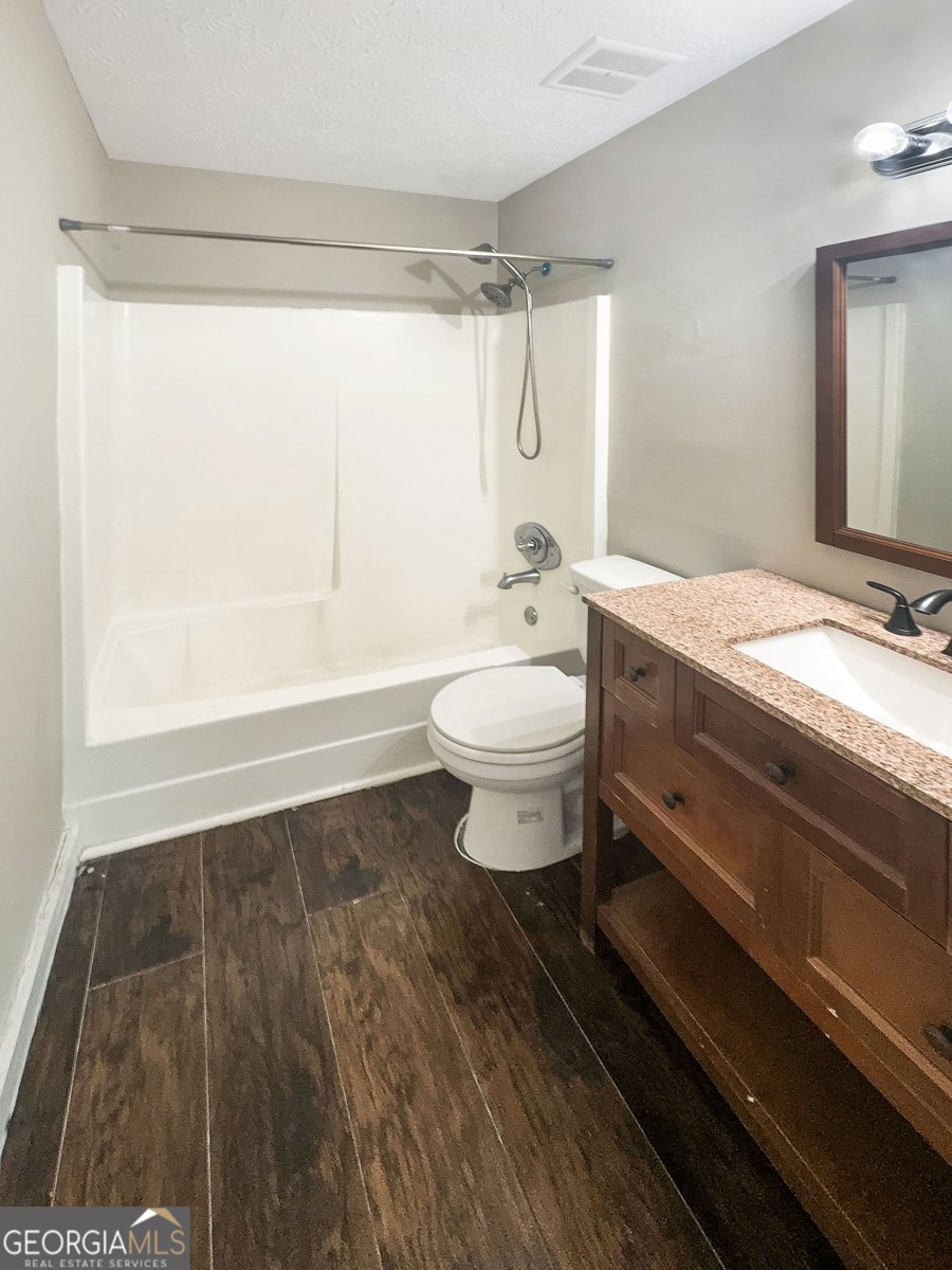 3551 Mill Glen Drive Douglasville - 17