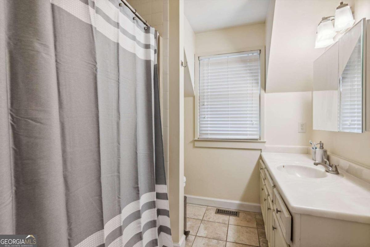 2501 Katherine Circle Gainesville - 1