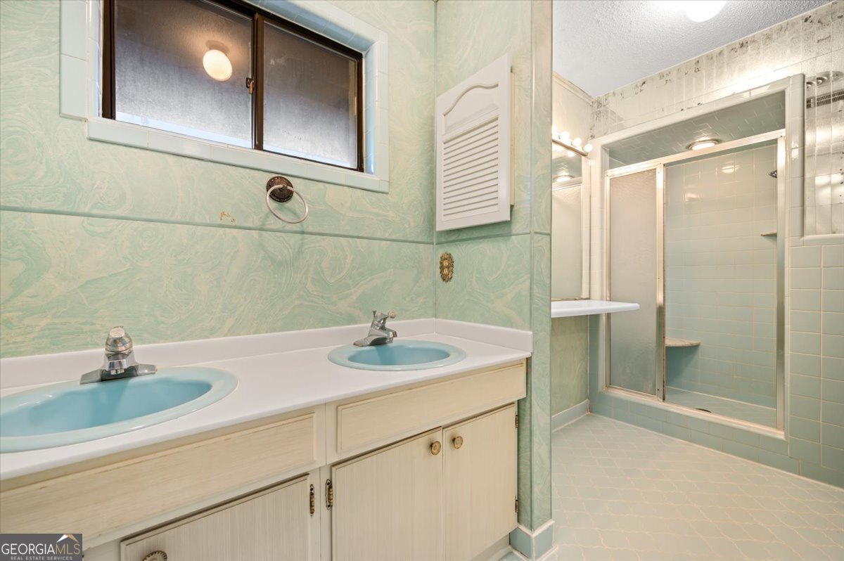 2066 Cherokee Street Waycross - 40