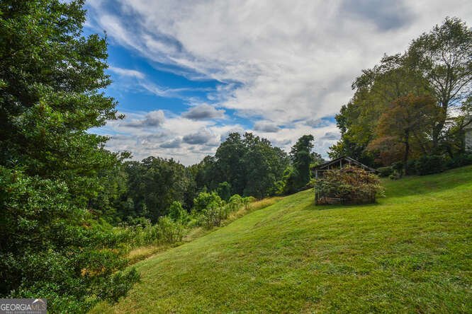 684 Grandview Avenue Mount Airy - 58