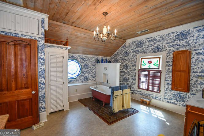 684 Grandview Avenue Mount Airy - 82