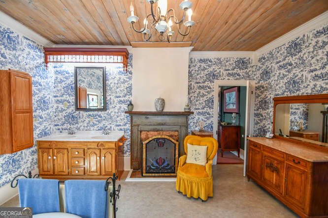 684 Grandview Avenue Mount Airy - 86