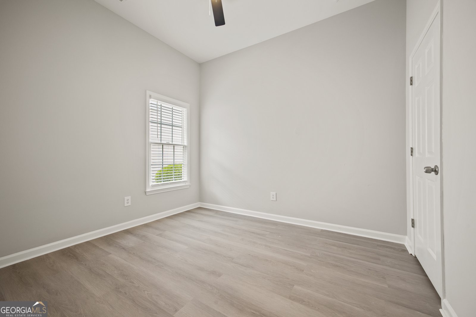 6329 Edgewater Cove Fairburn - 3
