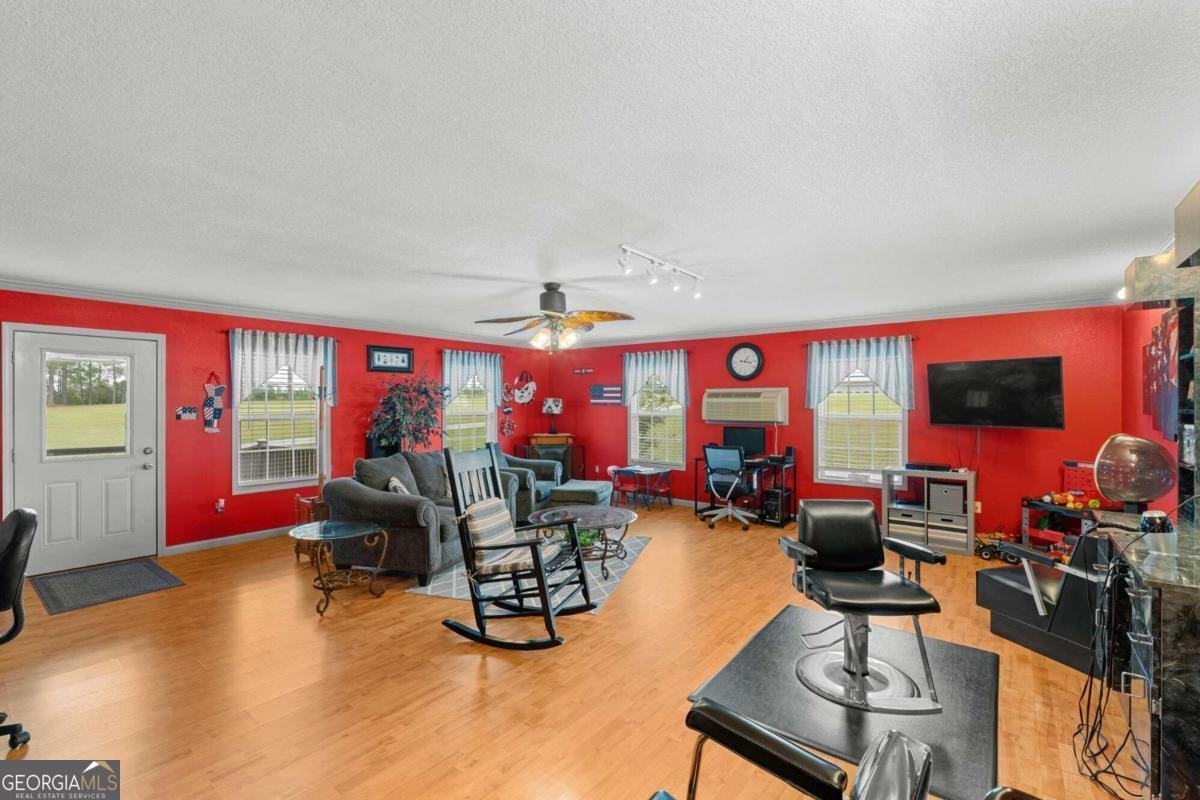 375 Dasher Street Lyons - 77