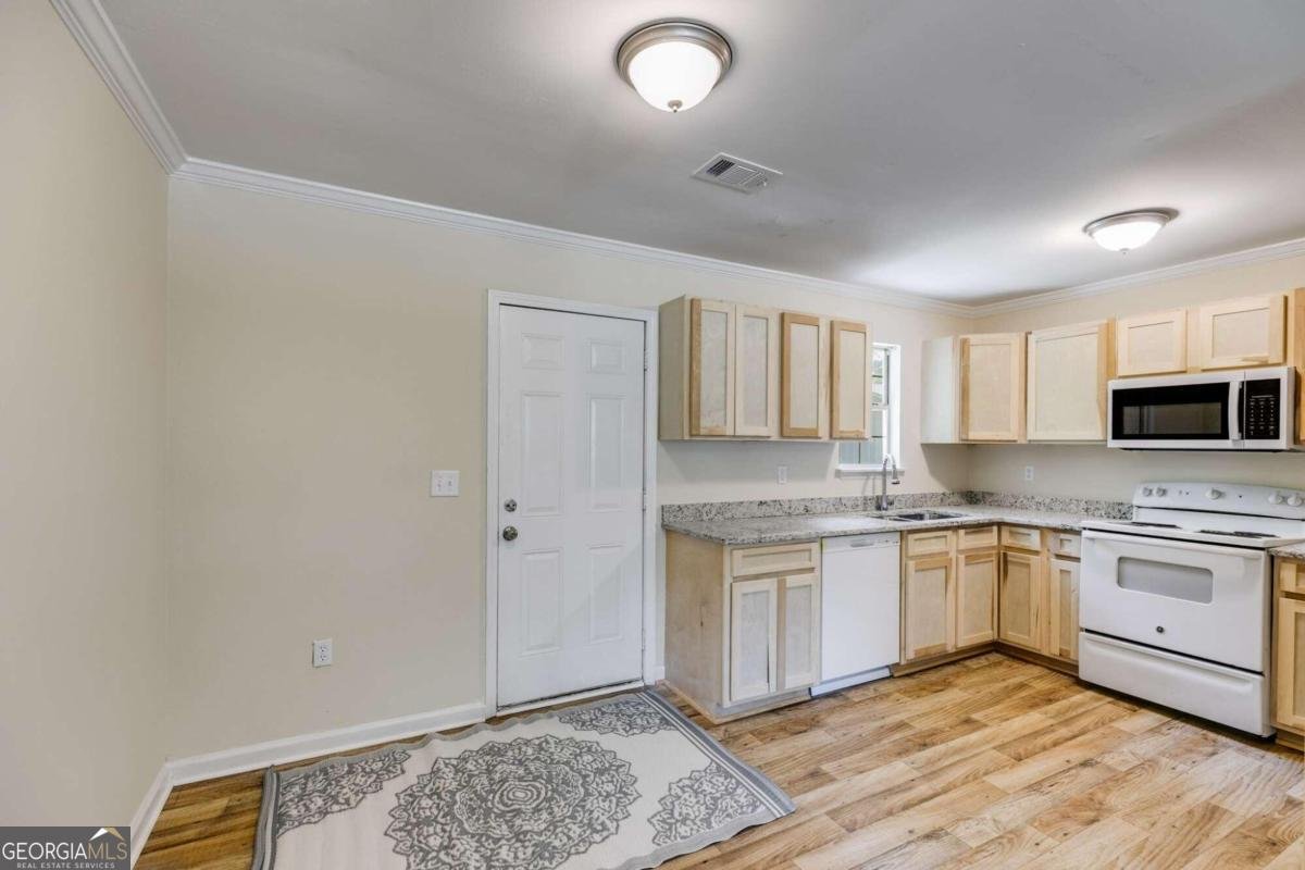 6085 Hotel Street Austell - 10