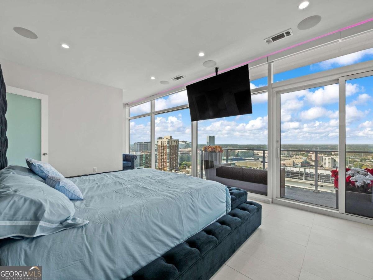45 Ivan Allen Jr Boulevard Atlanta - 31