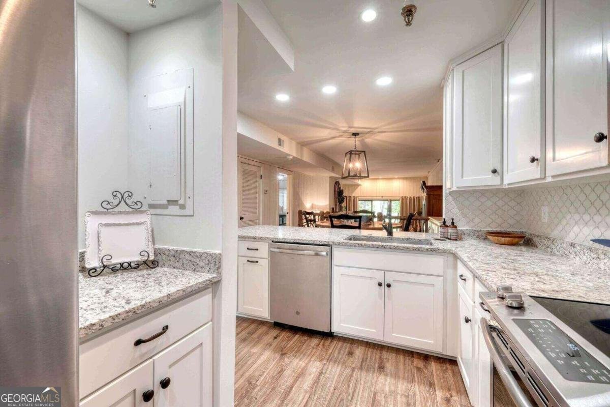 251 Shakespeare Drive Clayton - 12