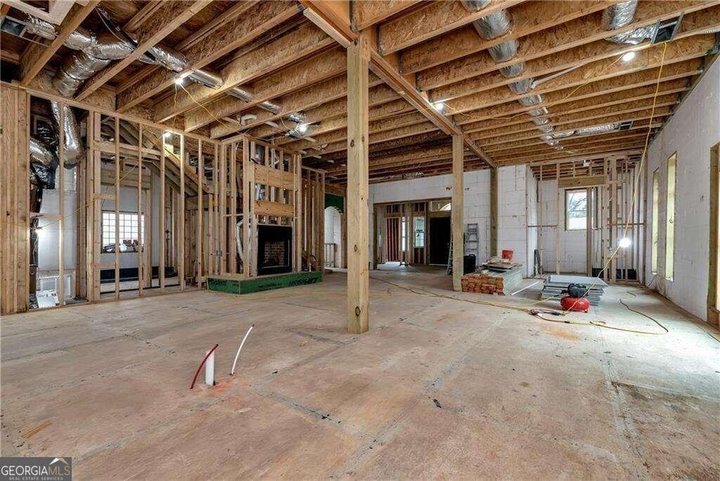 1197 Dee Kennedy Road Auburn - 33
