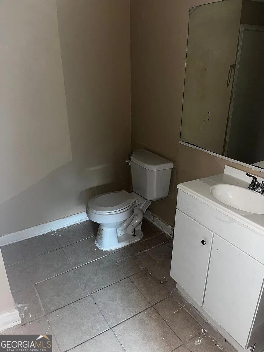 1505 Camelot Drive College Park - 3