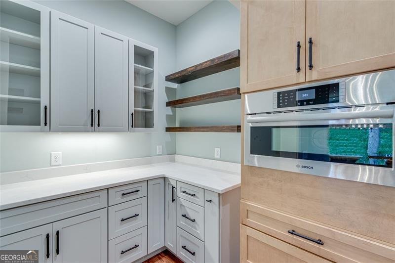 6106 BLUEWATER Boulevard Gainesville - 28