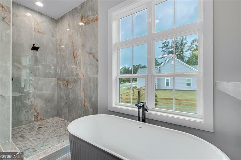 6106 BLUEWATER Boulevard Gainesville - 35