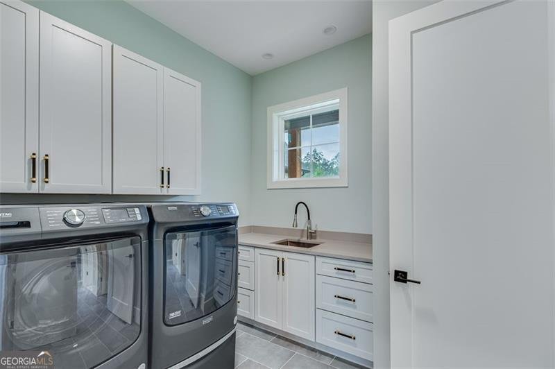 6106 BLUEWATER Boulevard Gainesville - 37