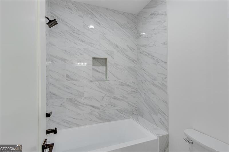 6106 BLUEWATER Boulevard Gainesville - 50