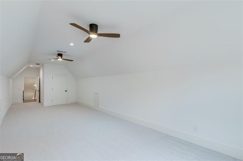 6106 BLUEWATER Boulevard Gainesville - 54