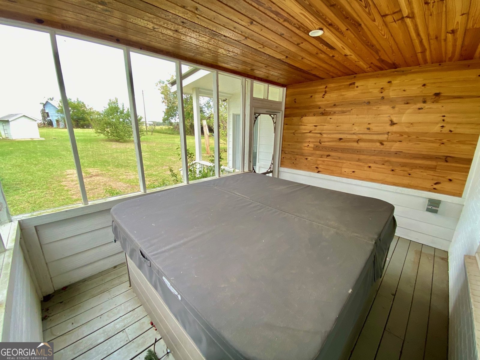 1088 Tippettville Road Pineview - 33