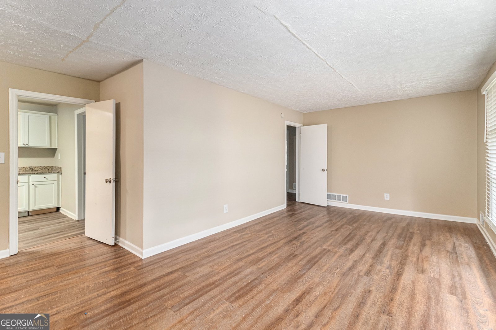 2354 Woodhill Lane Atlanta - 2