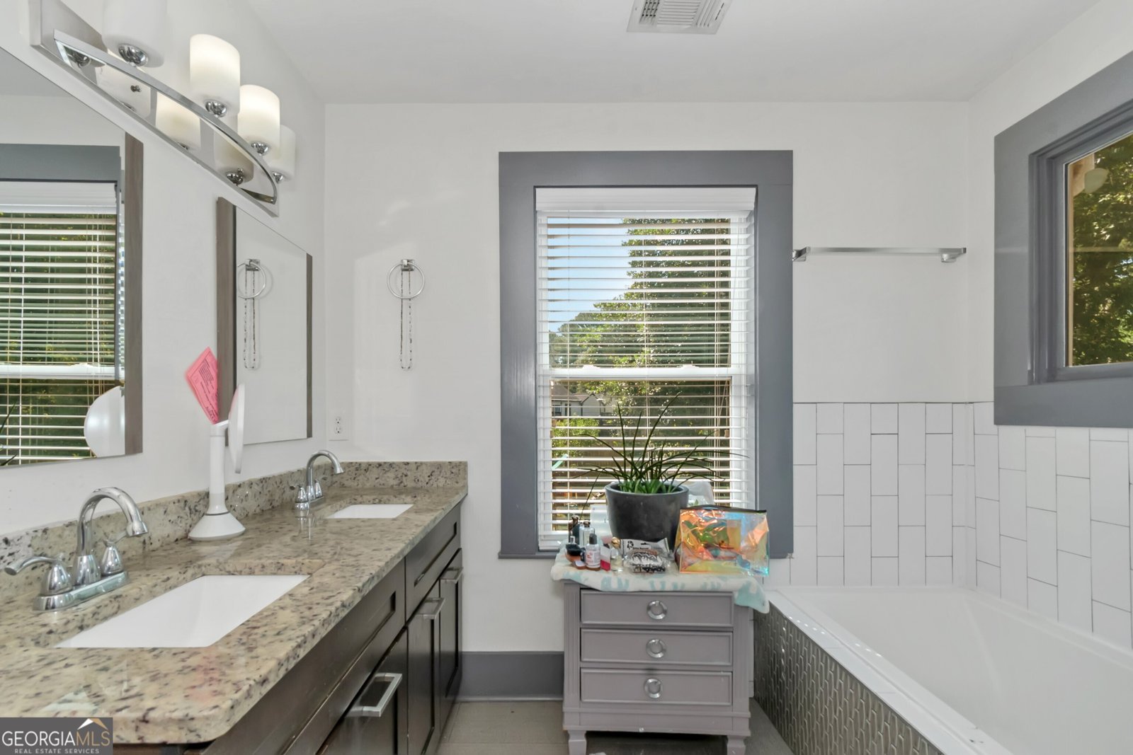 1688 Richland Road Atlanta - 28