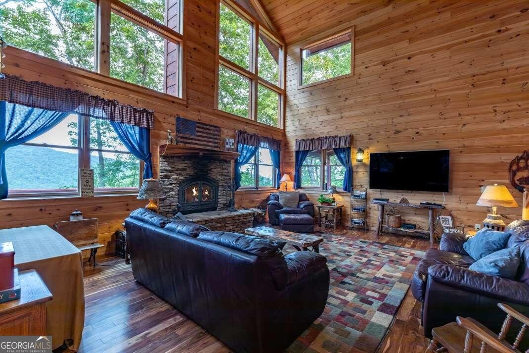 881 Fox Mountain Cherry Log - 23