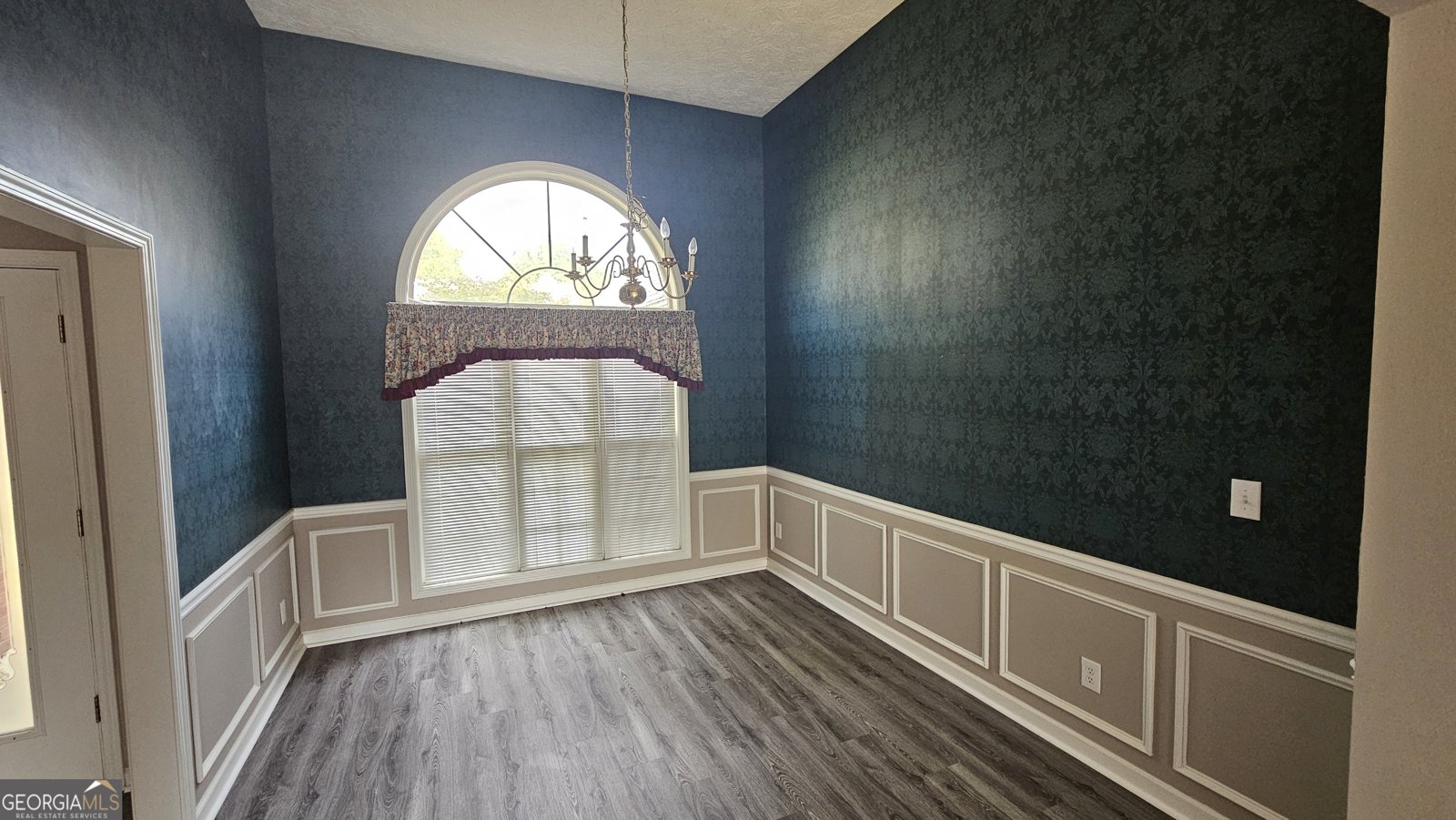 41 Ludwick Lane Lawrenceville - 17