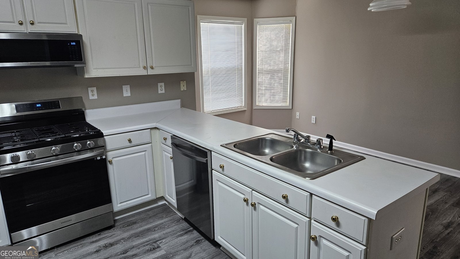 41 Ludwick Lane Lawrenceville - 5