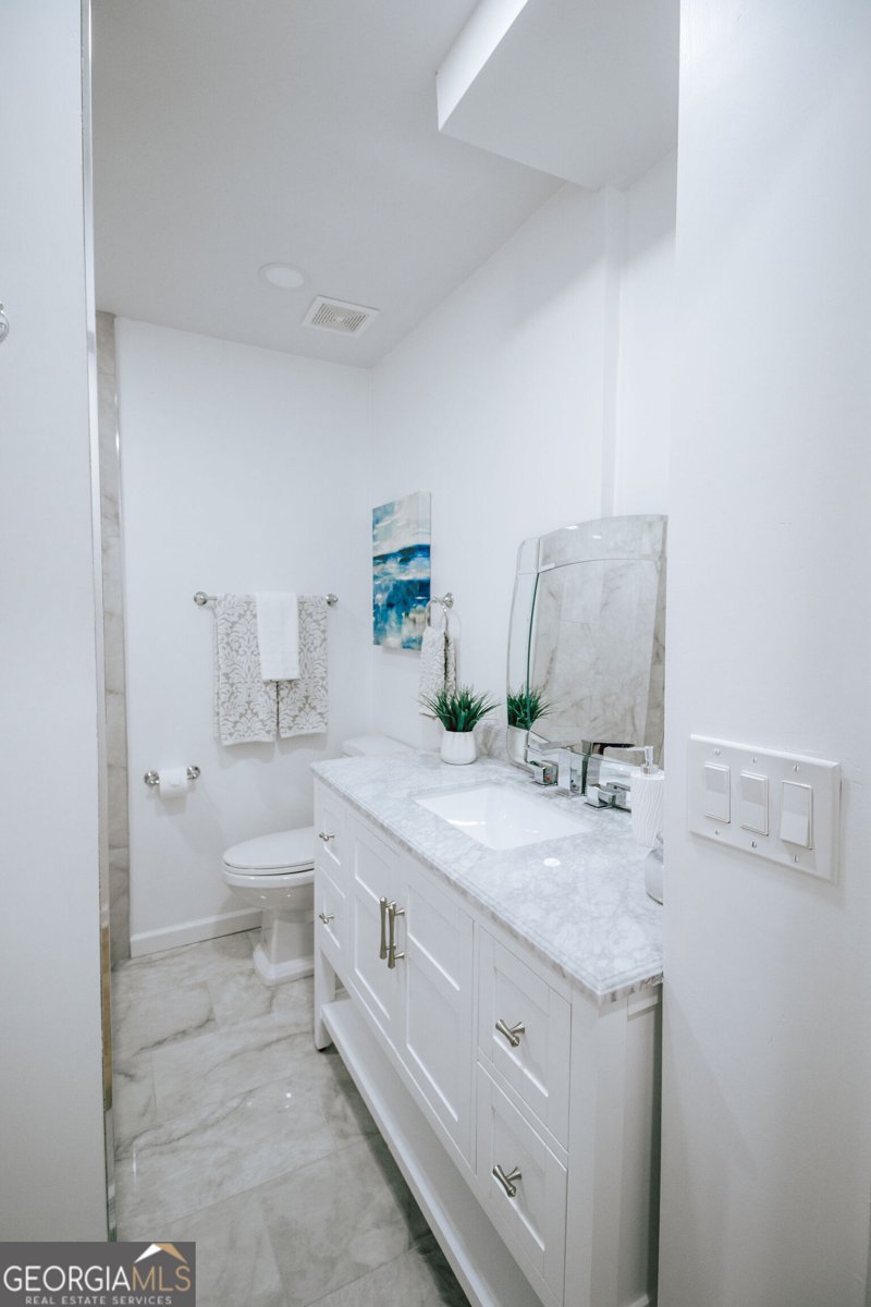 1466 Hardin Avenue Atlanta - 14