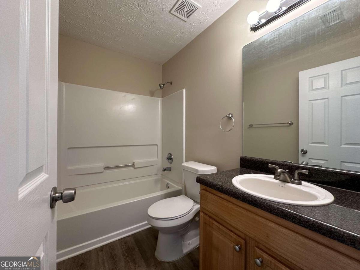 9585 Lakeview Circle Union City - 18