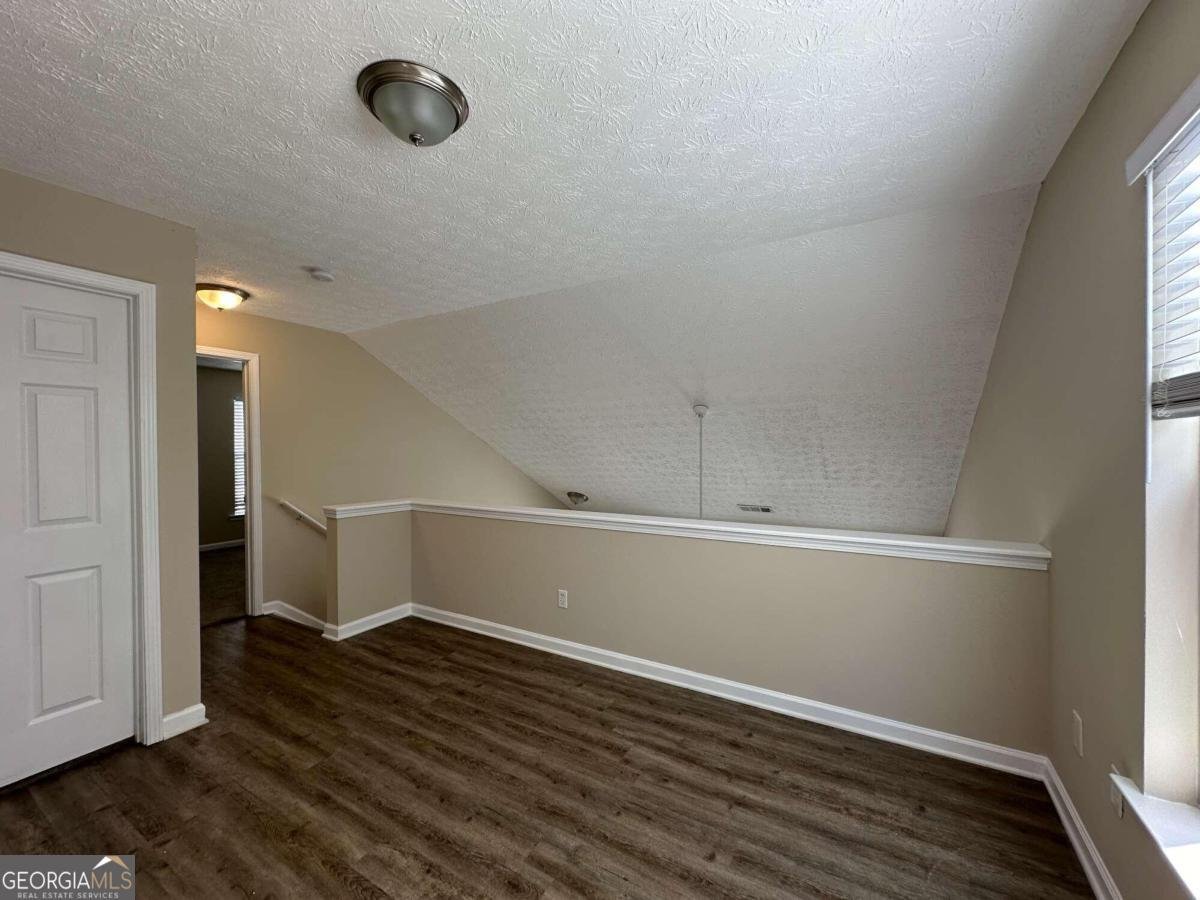 9585 Lakeview Circle Union City - 9