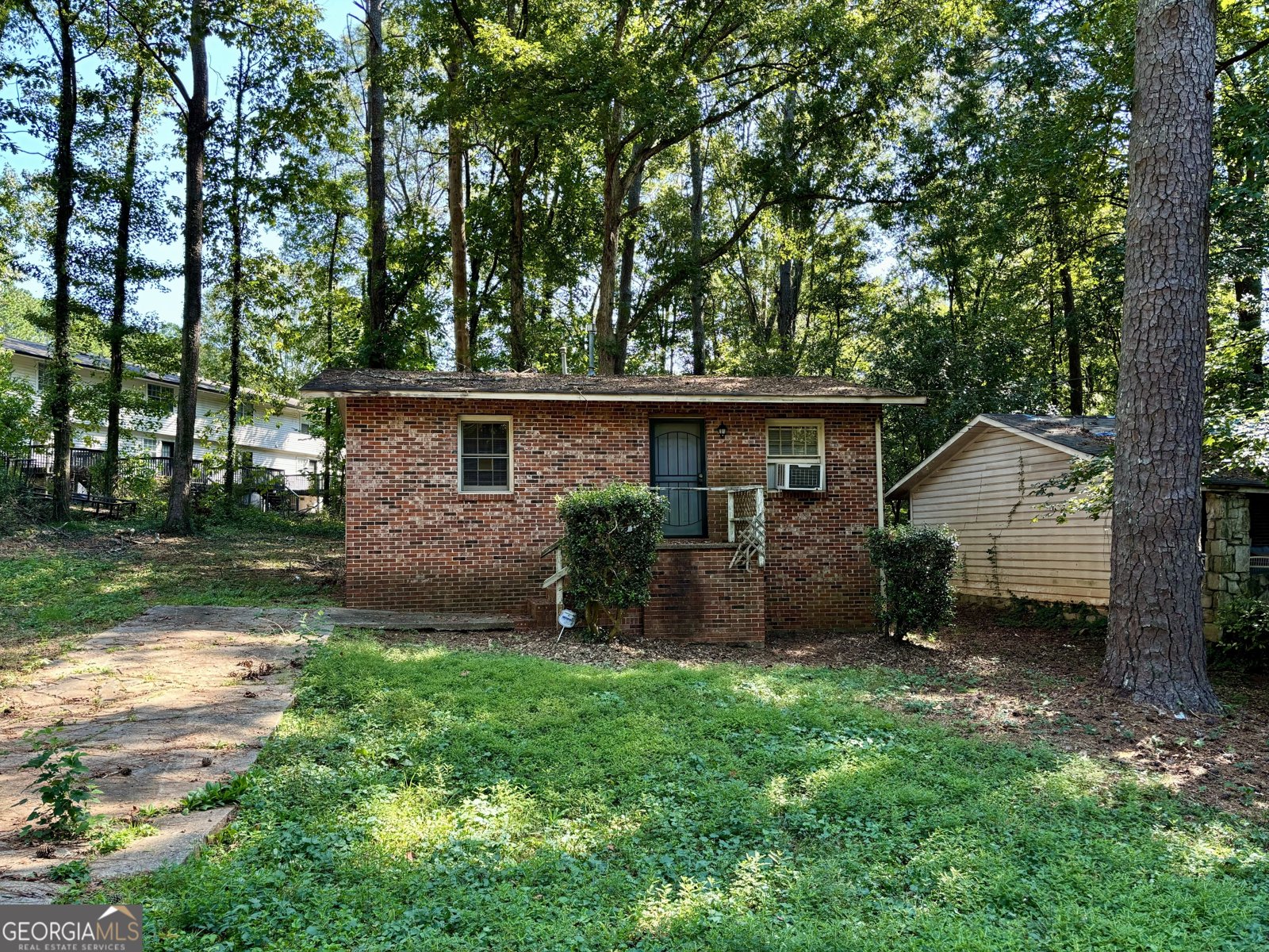 435 Warren Avenue Scottdale - 1