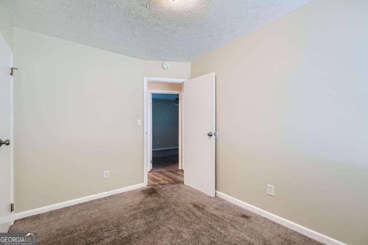4660 Edwina Lane Atlanta - 19