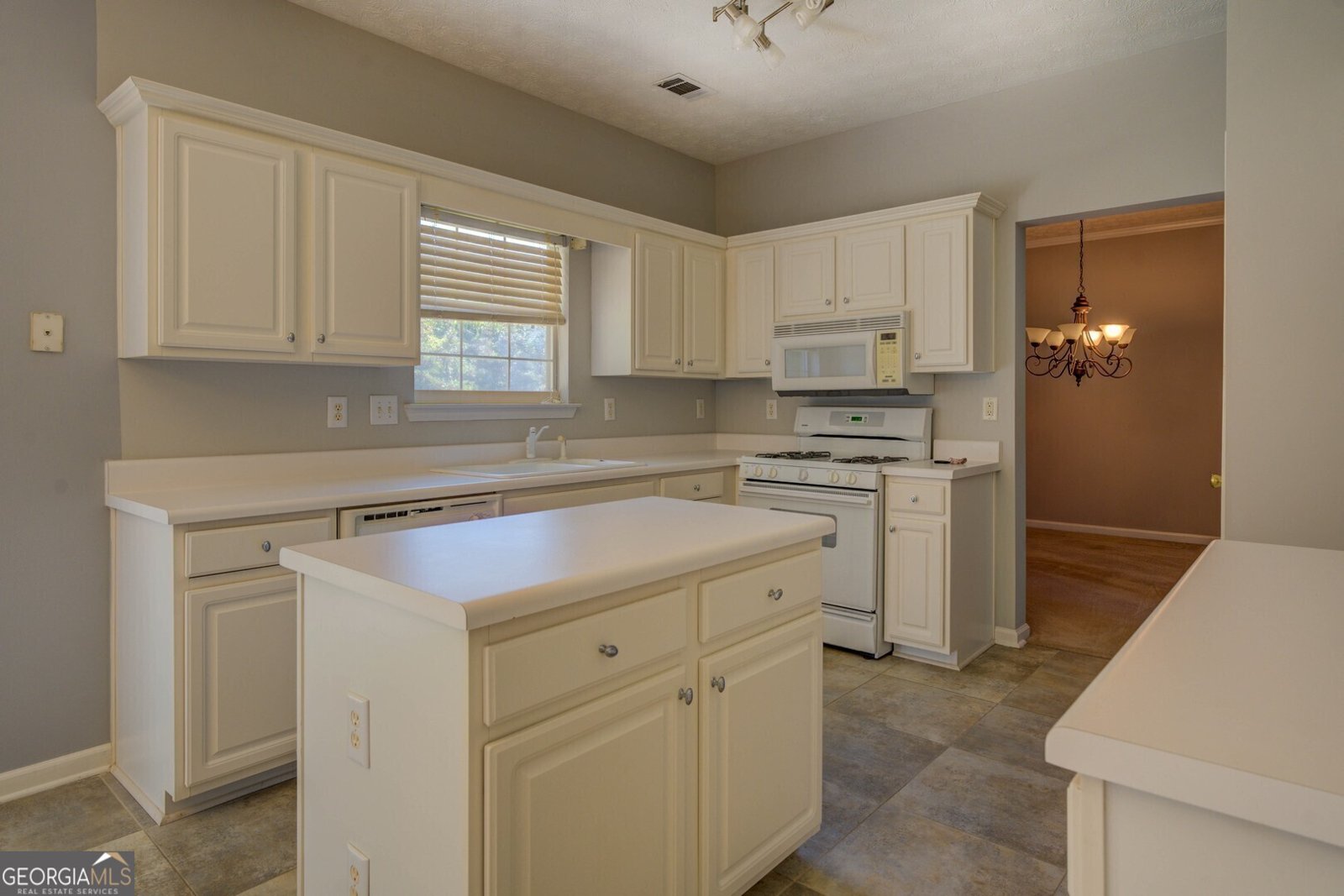 2404 Lake Cove Court Lithonia - 7