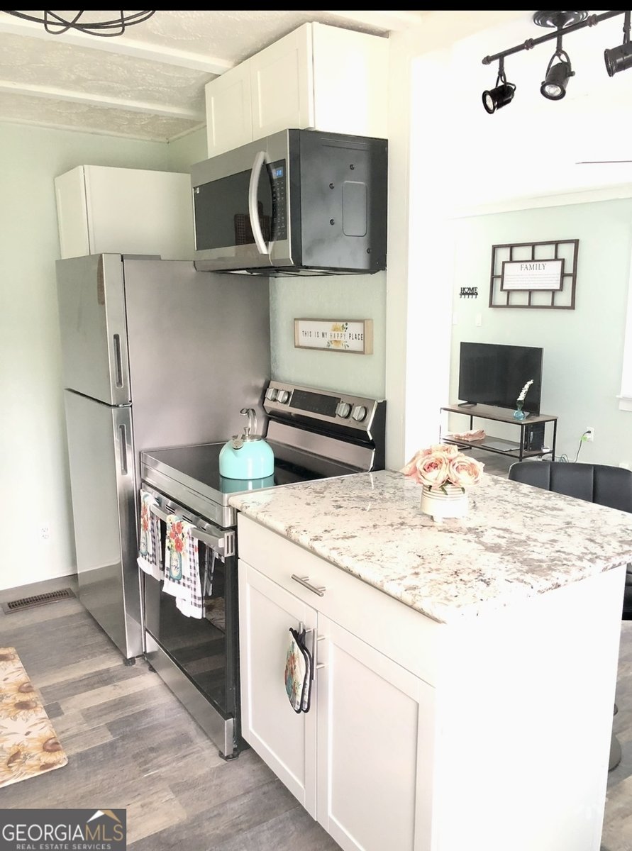 5415 Beulah Avenue Eastman - 6