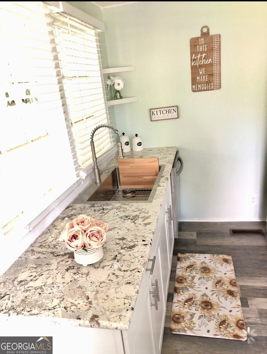 5415 Beulah Avenue Eastman - 8